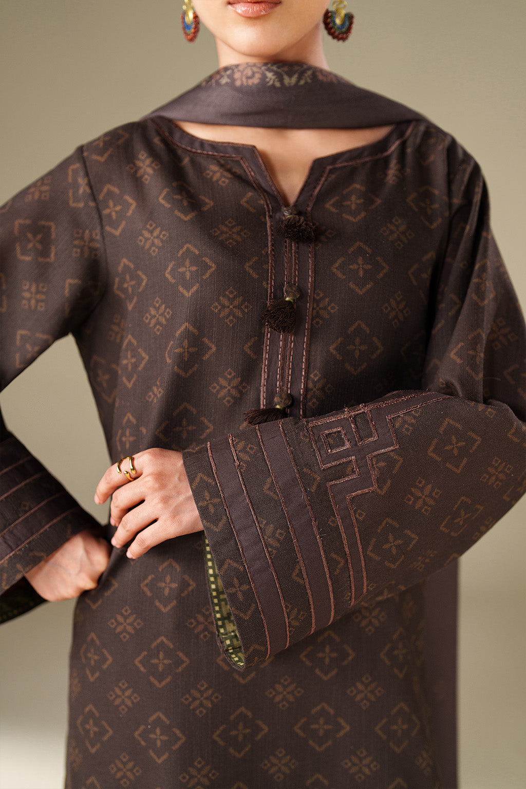 Iznik | Winter Chapter 25 | UE-564 Printed Khaddar by Iznik - Designer Dress - Type : Ladies Clothes - Available at Saira Sultan - 100% Original 