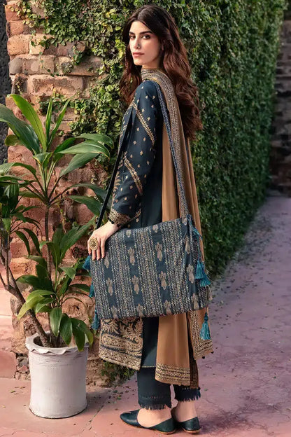 Jazmin | Dastaan Luxury Winter 23 | D2 - Pakistani Designer Dress - by Jazmin | Type: Luxury - 100% Original at Saira Sultan