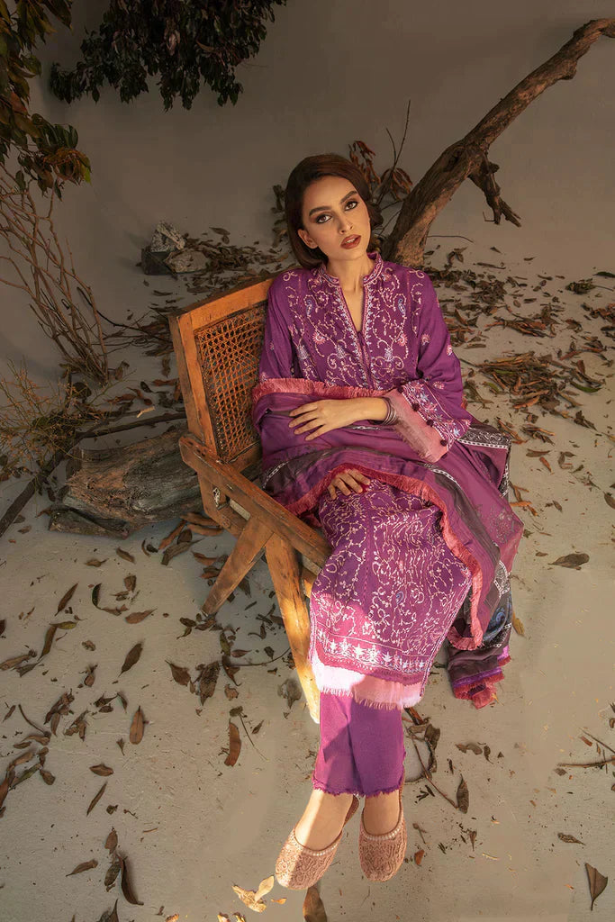 Sobia Nazir | Autumn Winter 23 | 1A - Pakistani Designer Dress - by Sobia Nazir | Type: Luxury - 100% Original at Saira Sultan