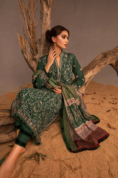 Sobia Nazir | Autumn Winter 23 | 1B - Pakistani Designer Dress - by Sobia Nazir | Type: Luxury - 100% Original at Saira Sultan