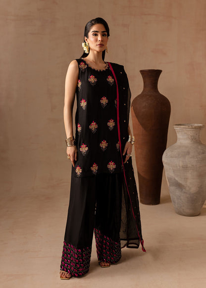 Maria Osama Khan | Noir Bliss Luxury Formals | Charcoal Charm XS Black Raw Silk