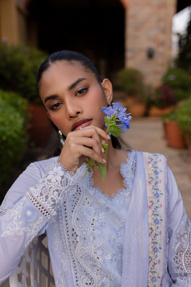 Qalamkar | Q Line Lawn 25 | QM-17 Lyla L Light Blue Lawn