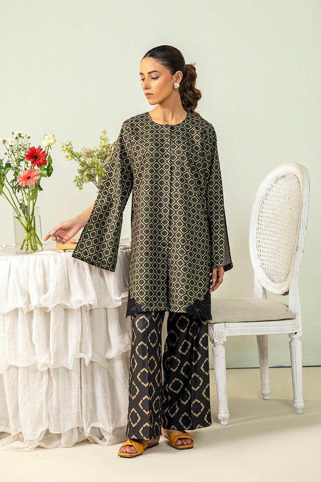 Meeral | Co Ords Sets | MBC-002 - Pakistani Designer Dress - by Meeral | Type: Ladies Clothes - 100% Original at Saira Sultan