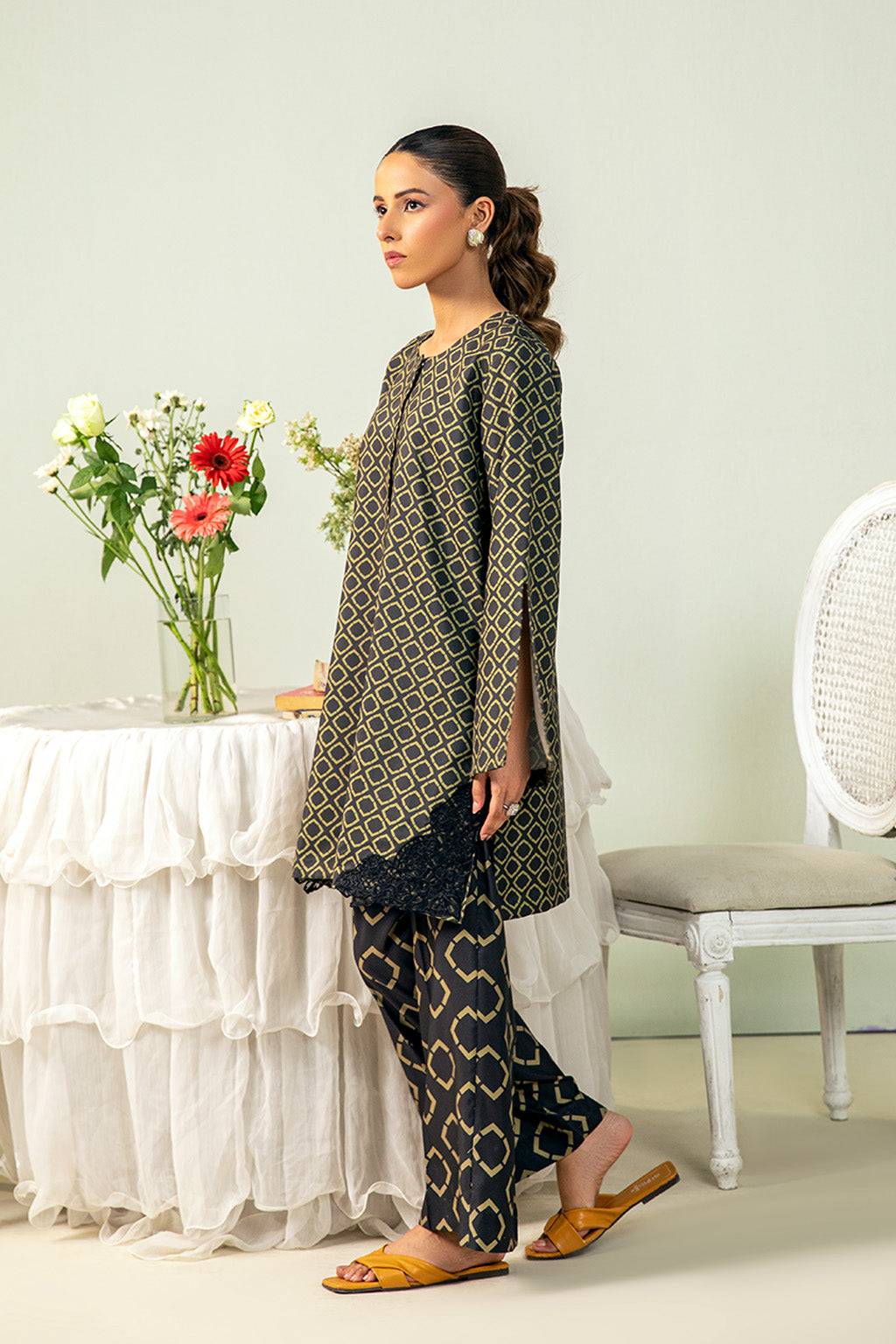 Meeral | Co Ords Sets | MBC-002 - Pakistani Designer Dress - by Meeral | Type: Ladies Clothes - 100% Original at Saira Sultan