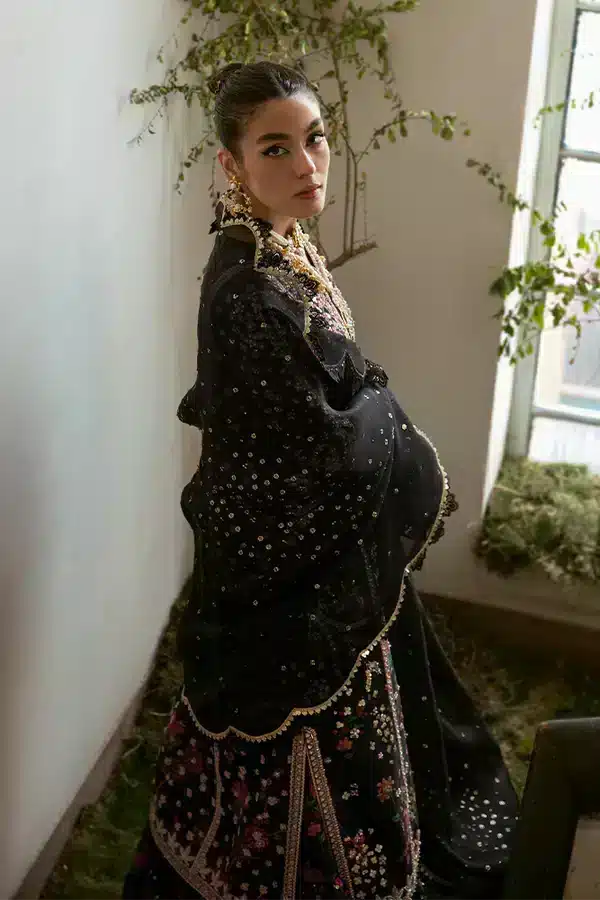 Suffuse | Freeshia Formals 23 | Zora - Pakistani Designer Dress - by Suffuse | Type: Formal - 100% Original at Saira Sultan