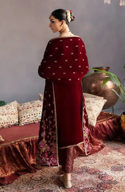 Emaan Adeel | Makhmal Velvet Edition 23 | MK-02 ROSHANAY - Pakistani Designer Dress - by Emaan Adeel | Type: Formal - 100% Original at Saira Sultan