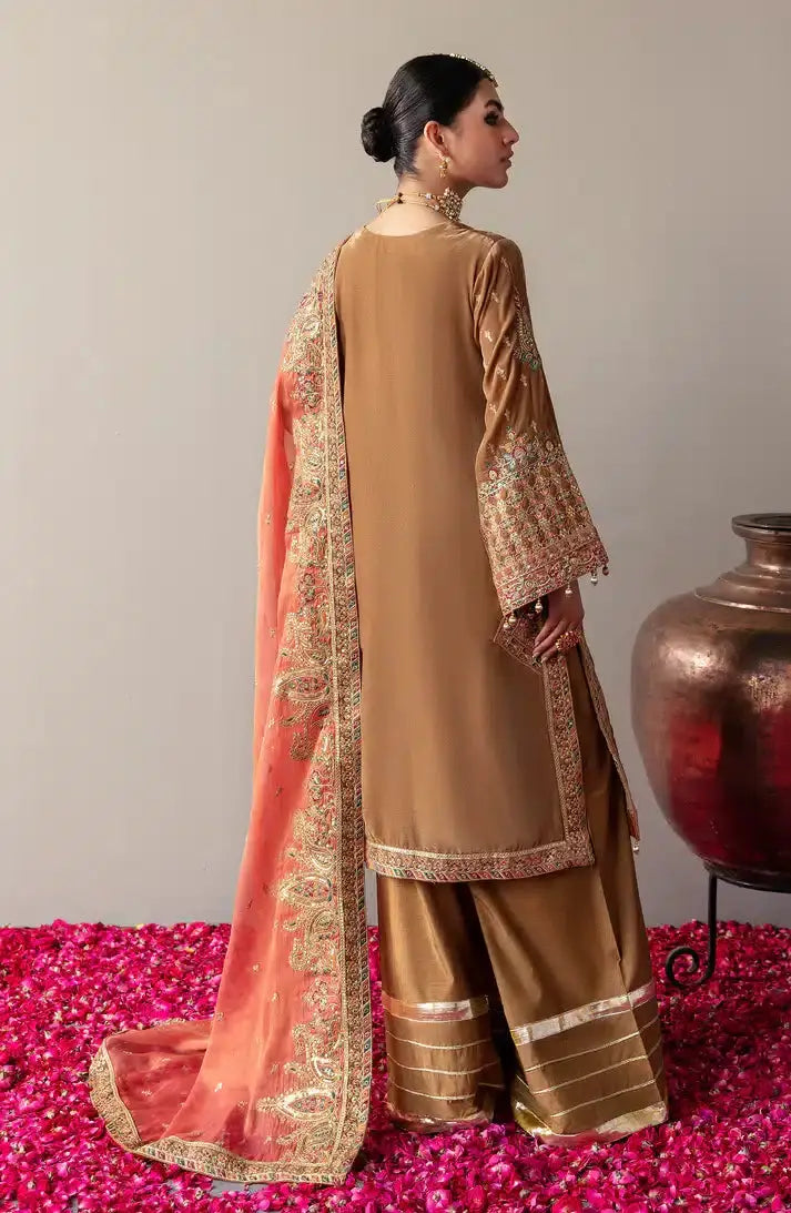Emaan Adeel | Makhmal Velvet Edition 23 | MK-07 MERAKI - Pakistani Designer Dress - by Emaan Adeel | Type: Formal - 100% Original at Saira Sultan
