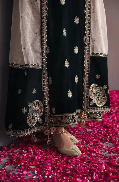 Emaan Adeel | Makhmal Velvet Edition 23 | MK-08 AQS - Pakistani Designer Dress - by Emaan Adeel | Type: Formal - 100% Original at Saira Sultan