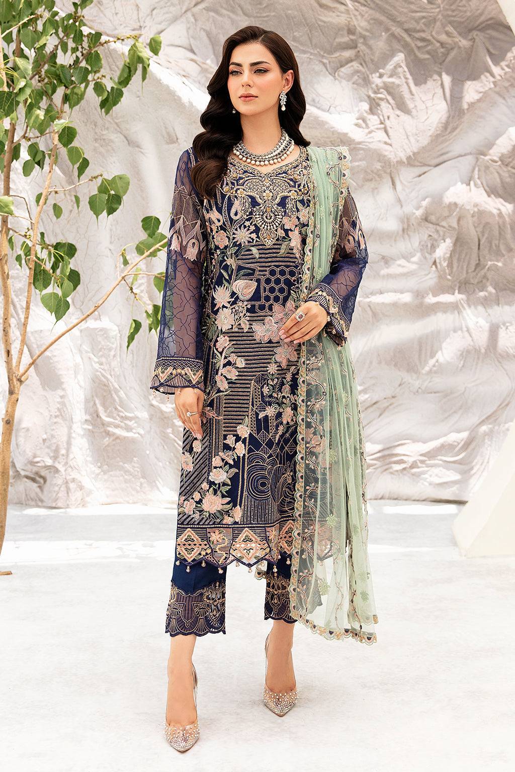 Ramsha | Minhal Organza Collection | M-902 - Pakistani Designer Dress - by Ramsha | Type: Formal - 100% Original at Saira Sultan