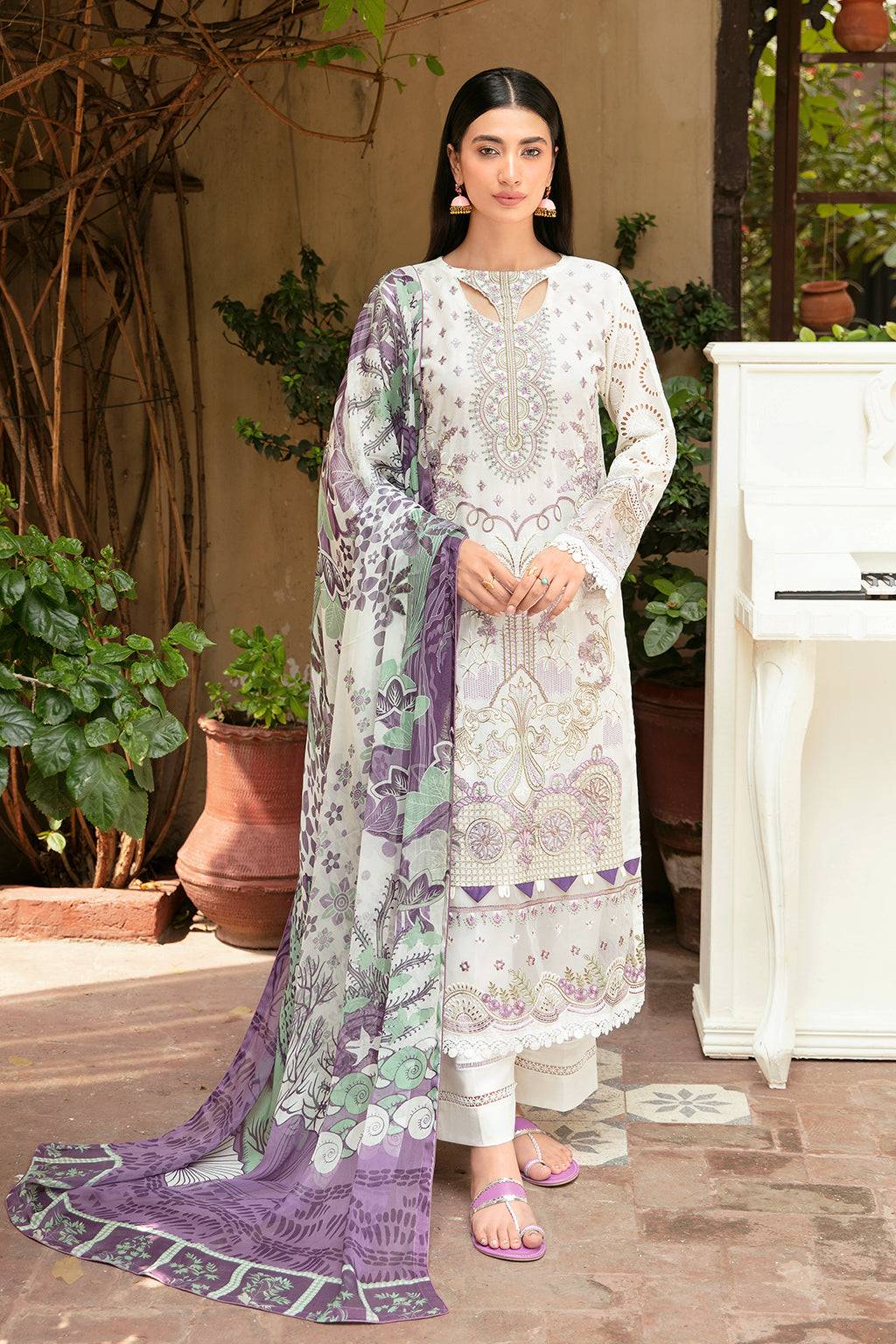 Ramsha | Luxury Lawn 24 | L-809 - Pakistani Designer Dress - by Ramsha | Type: Casuals - 100% Original at Saira Sultan