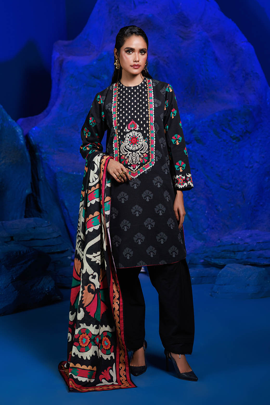 Bonanza Satrangi | Moonless Night 3 Pc (1W24P3P251) Black
