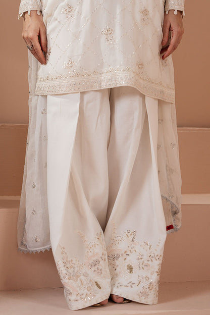 Cross Stitch | Luxe Atelier 25 | ANTIQUE WHITE XL Ivory Chiffon