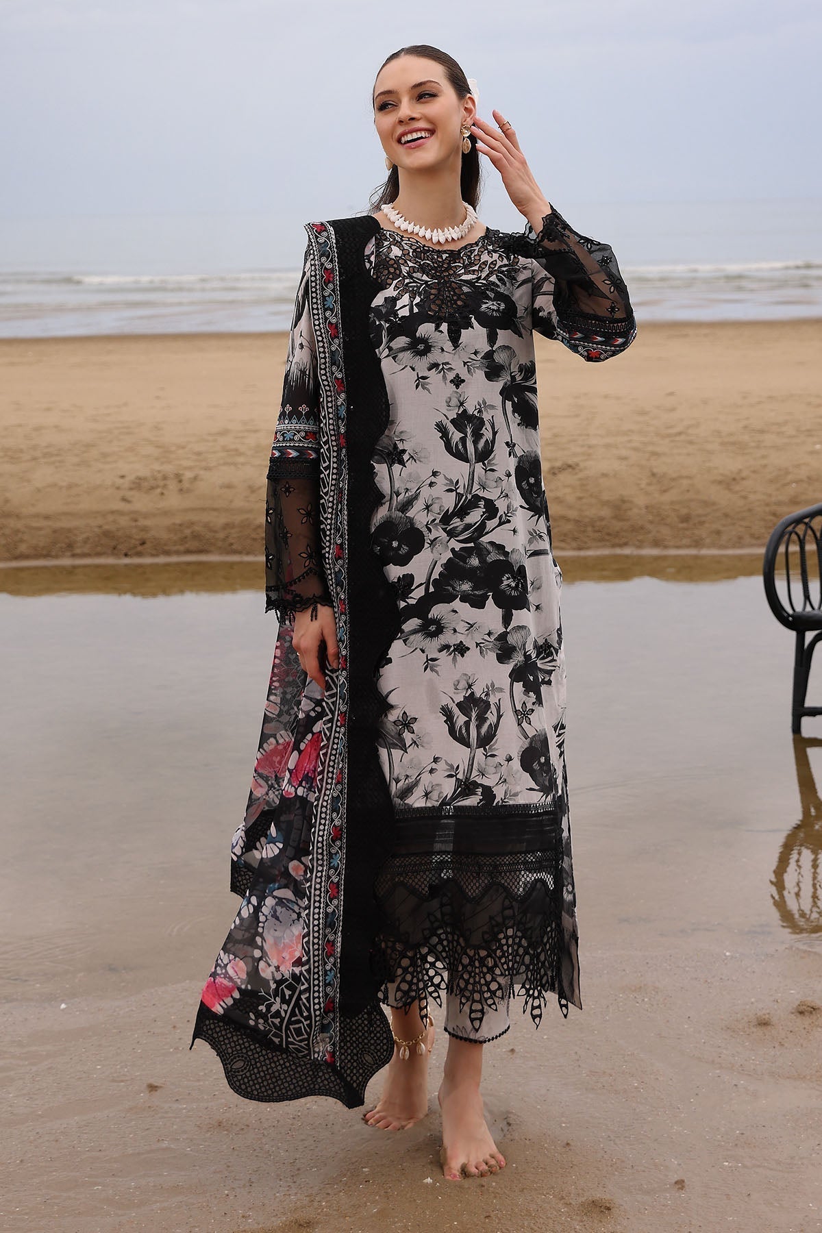 Nureh | Gardenia Embroidered Lawn 25 | NSG-175 XS Black Lawn