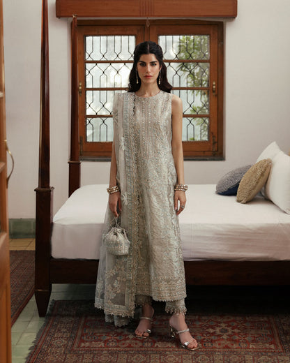 Faiza Saqlain | Mehermah Luxe Formals | Damaris - Pakistani Designer Dress - by Faiza Saqlain | Type: Formal - 100% Original at Saira Sultan