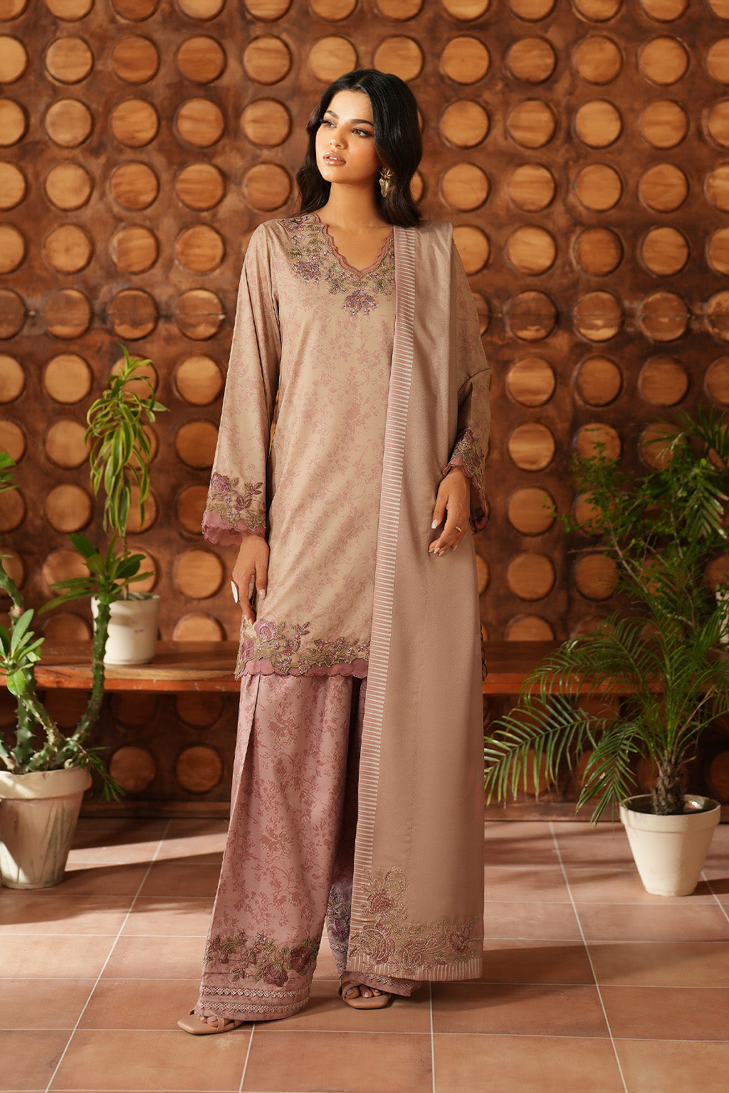 Iznik | Winter 25 | IPF-09 - Pakistani Designer Dress - by Iznik - Type : Ladies Clothes - 100% Original at Saira Sultan