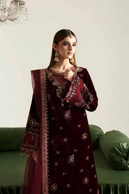 Emaan Adeel | Zarposh Velvet 25 | NADIRA - Pakistani Designer Dress - by Emaan Adeel - Type : Ladies Clothes - 100% Original at Saira Sultan