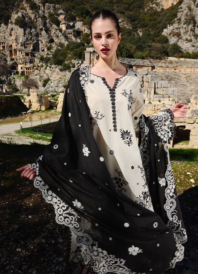 Image | Lawnkari 25 | Nova M White Cotton Lawn