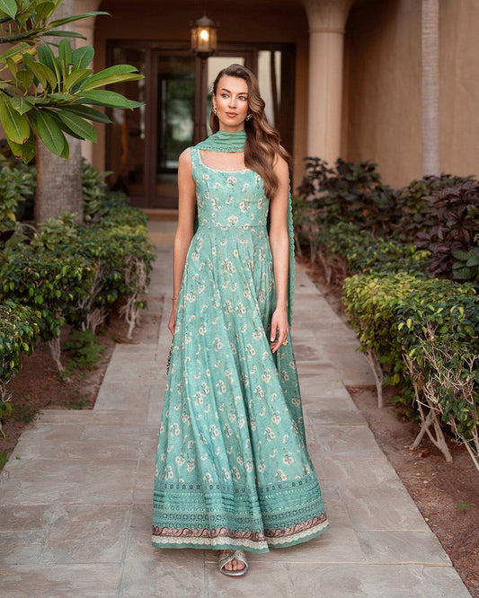 Faiza Saqlain | Zurina Luxury Pret | Felisa - Pakistani Designer Dress - by Faiza Faisal | Type: Luxury - 100% Original at Saira Sultan