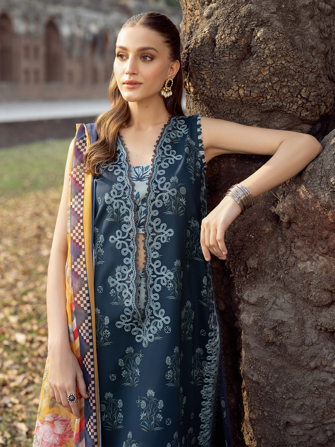 Bin Ilyas | Naqsh Naaz Luxury Lawn 25 | 2082 - B M Midnight Blue Lawn