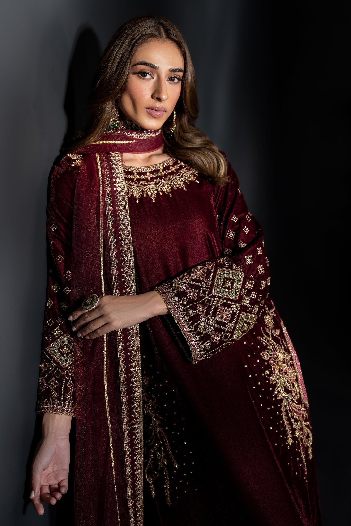 Naqshi | Makhmal 24 | MAHYM M Maroon Velvet