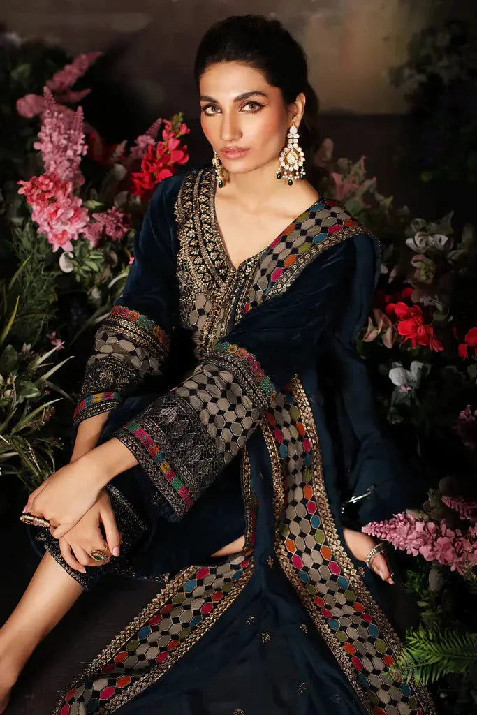 Charizma | Signora Velvet 23 | CVT3-05 - Pakistani Designer Dress - by Charizma | Type: Formal - 100% Original at Saira Sultan