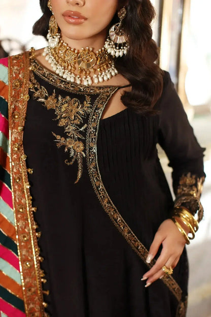 Mina Kashif | Meeral Formals 23 | MKF23-18 - Pakistani Designer Dress - by Mina Kashif | Type: Formal - 100% Original at Saira Sultan