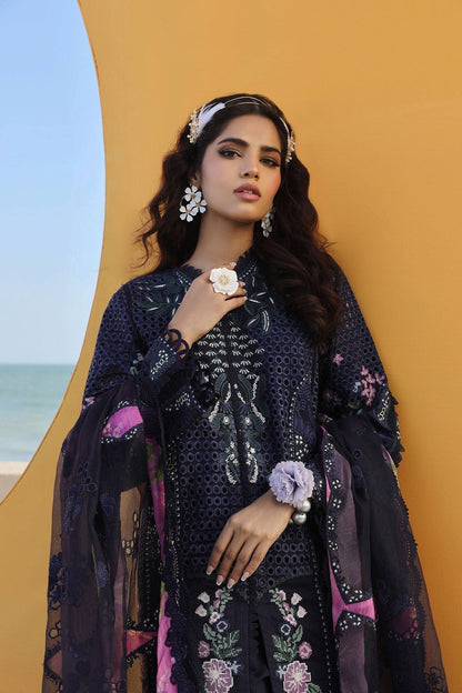 Maryam Hussain | Luxury Lawn 24 | ZOYA - Pakistani Designer Dress - by Maryam Hussain | Type: Luxury - 100% Original at Saira Sultan