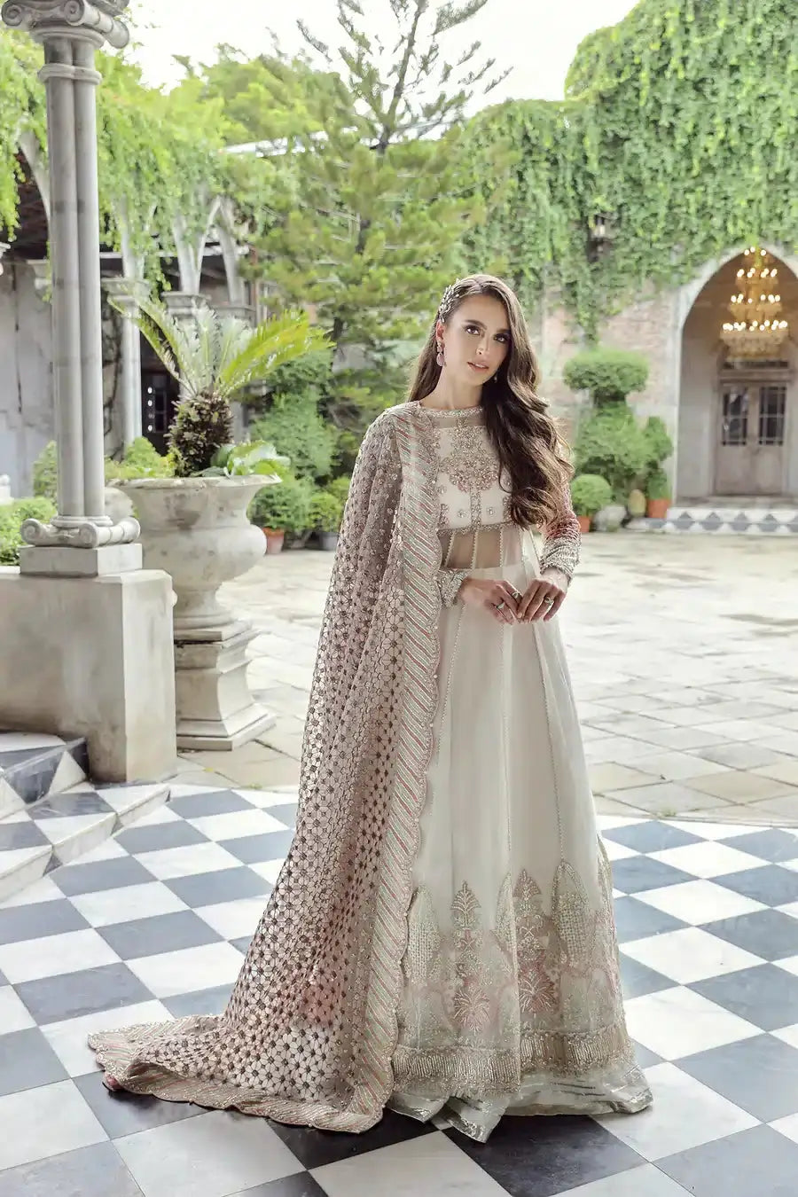 Maryam Hussain | Raha Luxury Festive 23 | Laleh - Pakistani Designer Dress - by Maryam Hussian | Type: Bridal - 100% Original at Saira Sultan