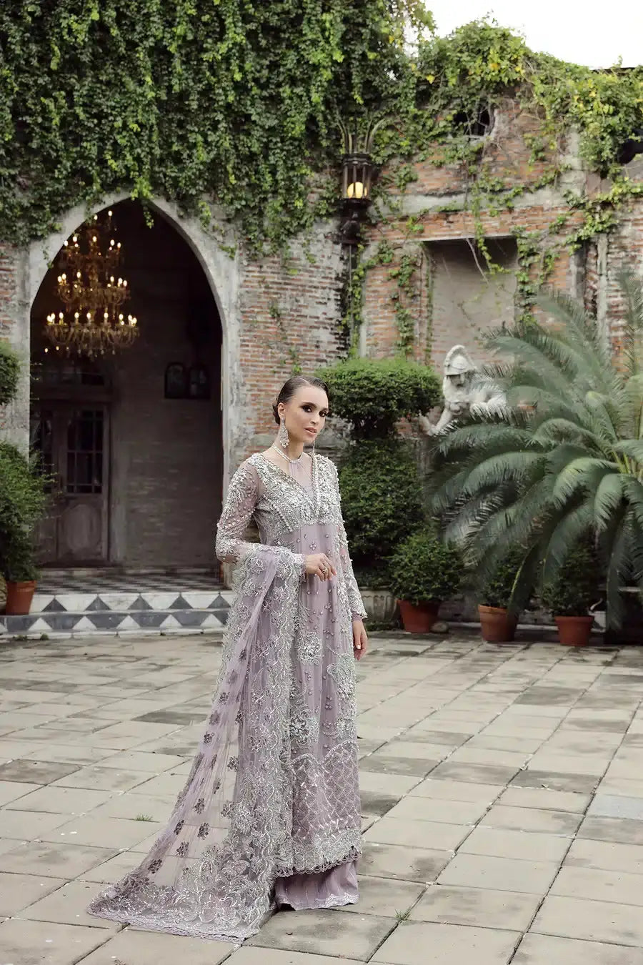 Maryam Hussain | Raha Luxury Festive 23 | Emel - Pakistani Designer Dress - by Maryam Hussain | Type: Bridal - 100% Original at Saira Sultan