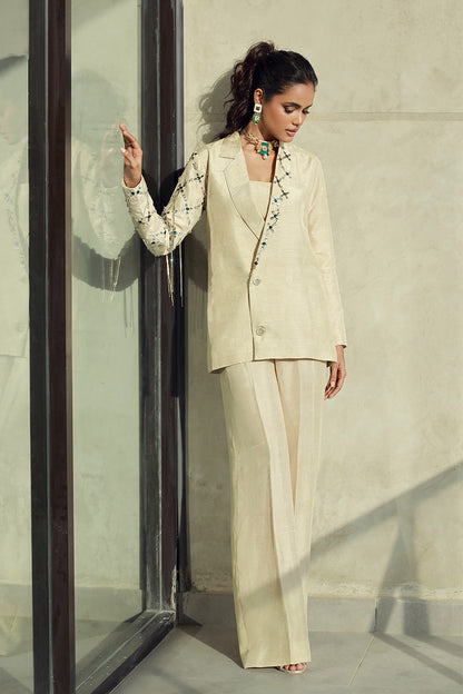 Wardha Saleem | Luxury Pret Fusion Wear | CLARA (2PC) XS Ivory Female