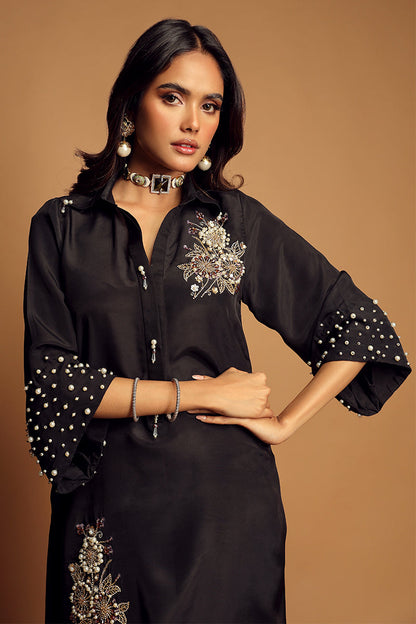 Wardha Saleem | Luxury Pret Traditional Wear | MYSTIQUE (2PC) M Black Crepe