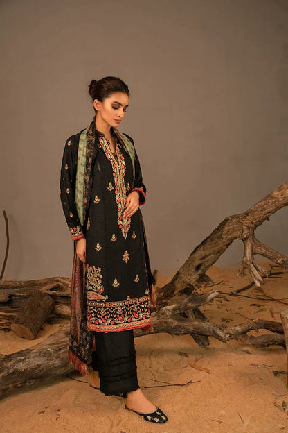 Sobia Nazir | Autumn Winter 23 | 2A - Pakistani Designer Dress - by Sobia Nazir | Type: Luxury - 100% Original at Saira Sultan
