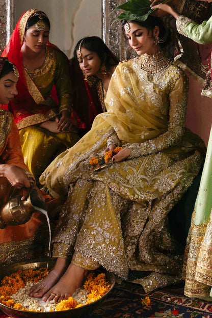Akbar Aslam | Sultania Luxury Formals 25 | Roshanara - Pakistani Designer Dress - by Akbar Aslam - Type : Ladies Clothes - 100% Original at Saira Sultan