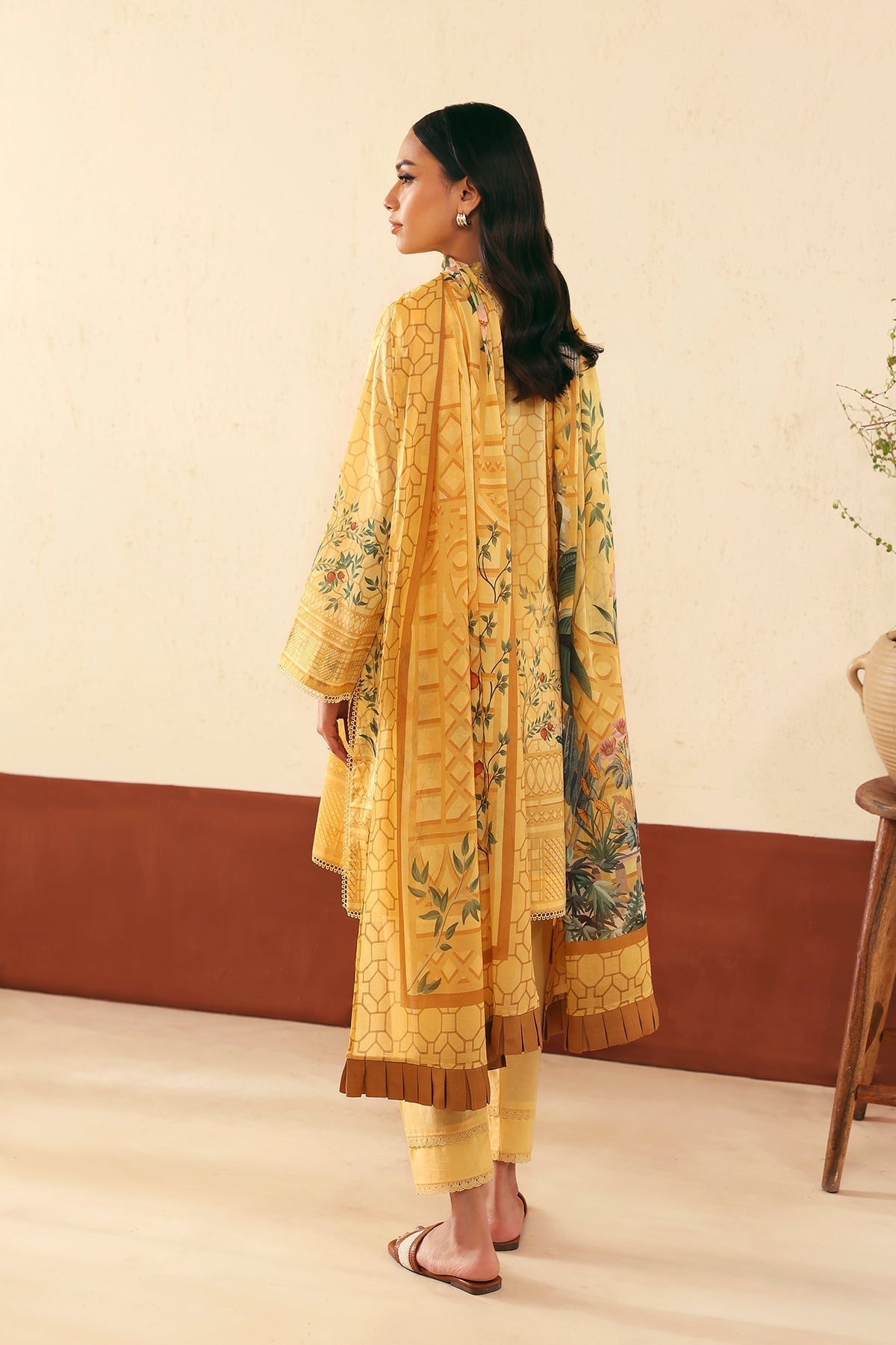 Sahar | Selene 25 | Golden Trellis S Yellow Lawn
