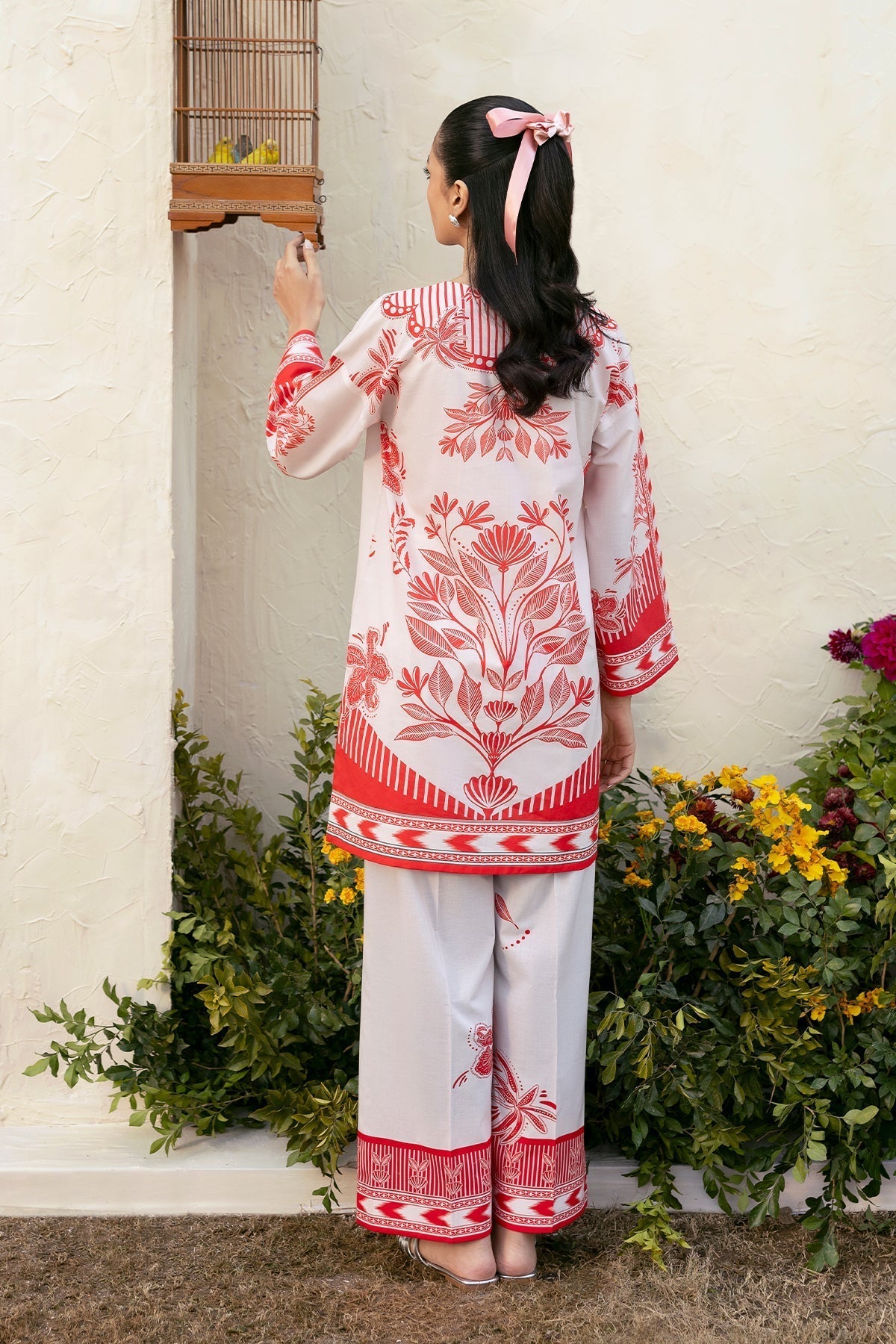 Sahar | Selene 25 | Scarlet Reverie S White Cambric