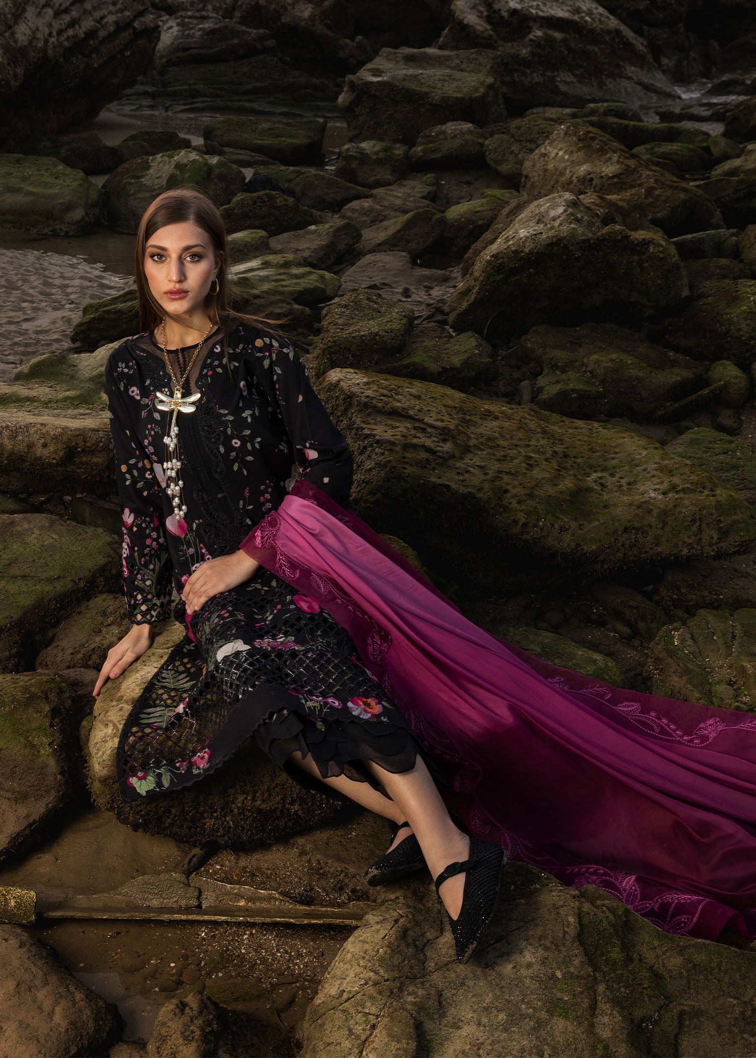 Crimson | Floe by Crimson | Bloom Bold - D4 B L Black Lawn