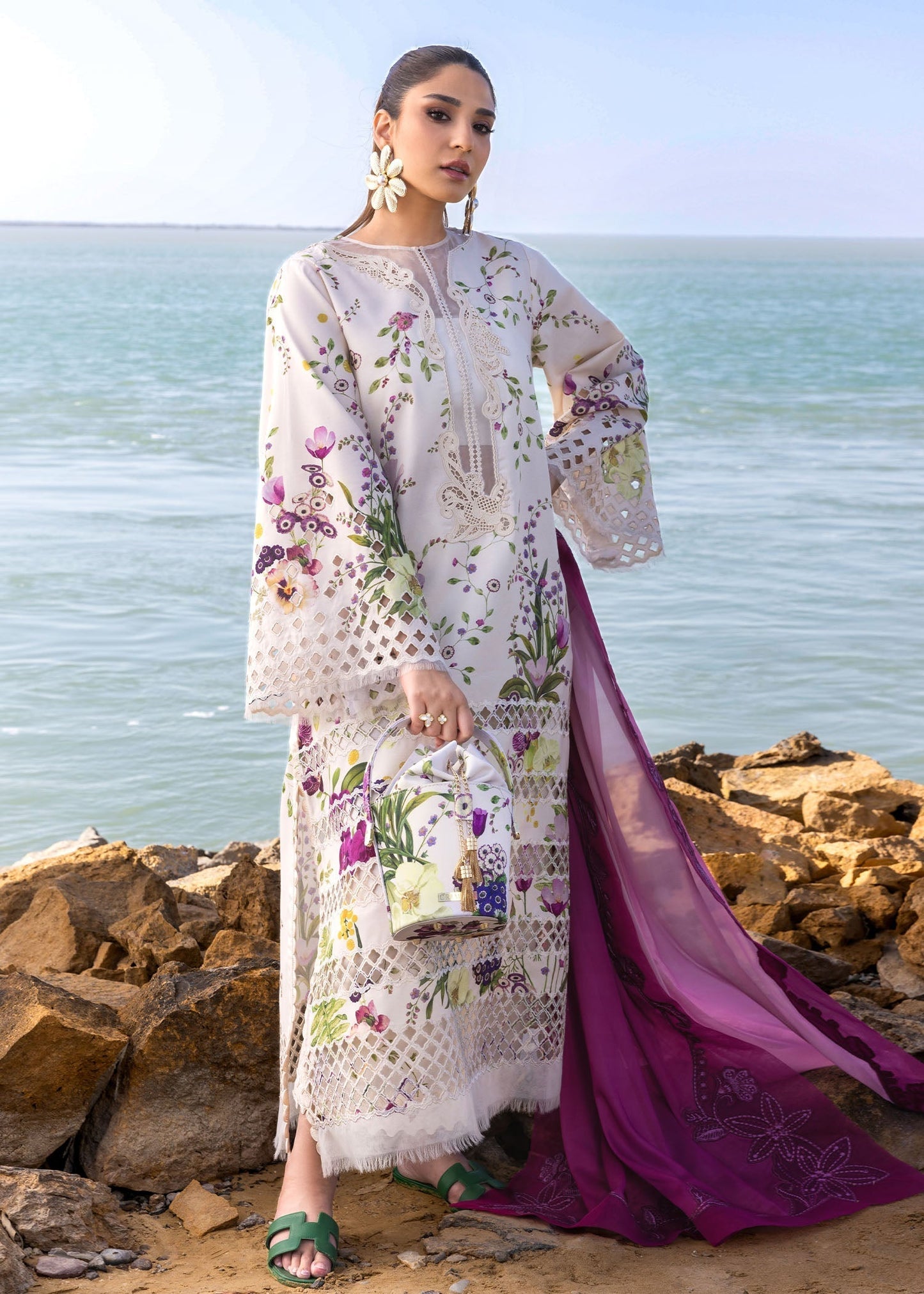 Crimson | Floe by Crimson | Bloom Bold - D4 A XS Off White Lawn