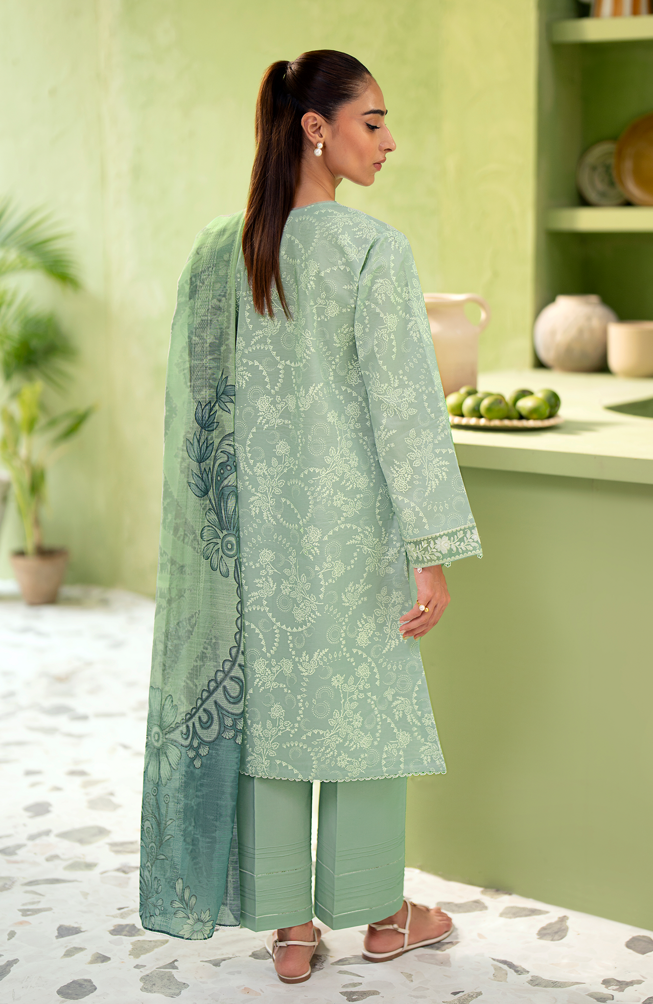 Seran | Artisan Lawn 25 | LAGUNE S Aqua Lawn