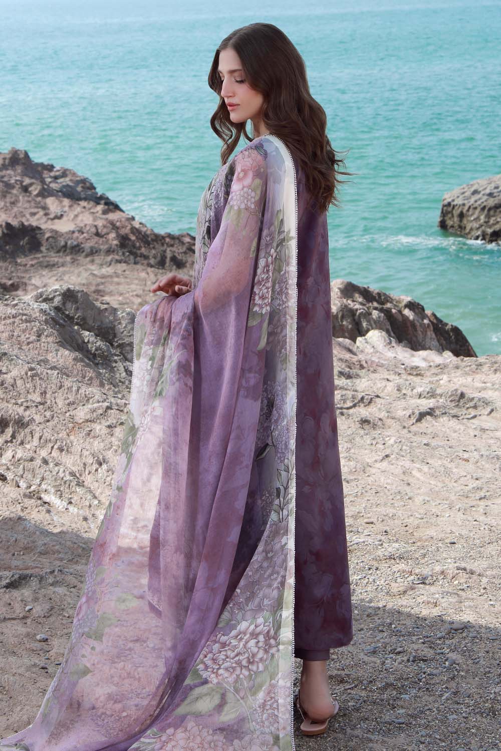 Seran | Afsanah Lawn 25 | MYRA S Dark Purple Lawn