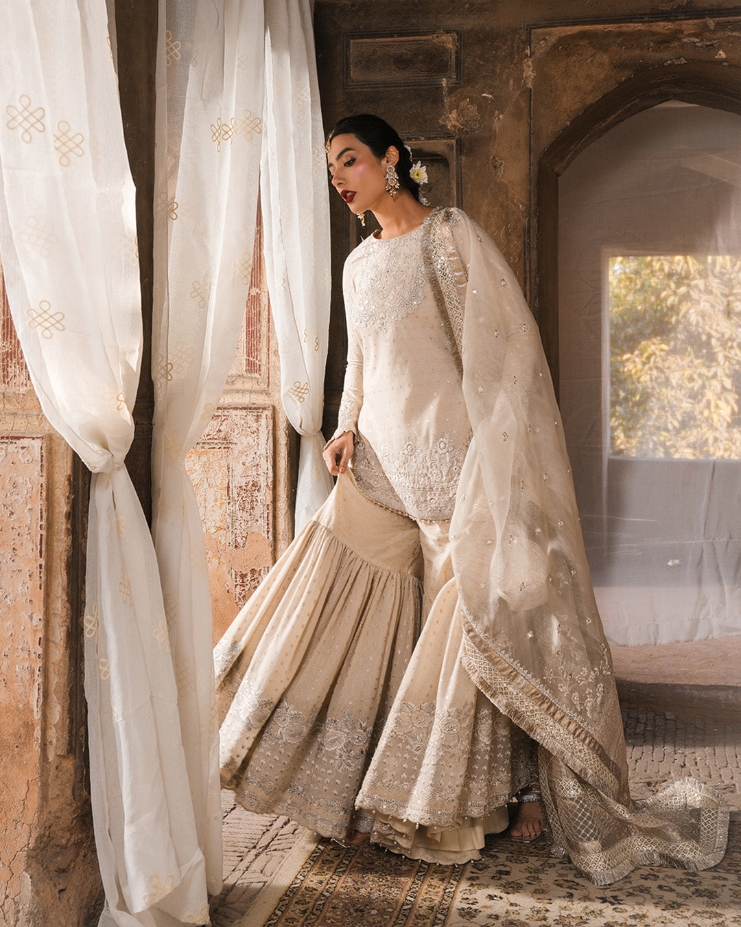 Faiza Saqlain | Zimmal Formals | Devina L Ivory Karandi