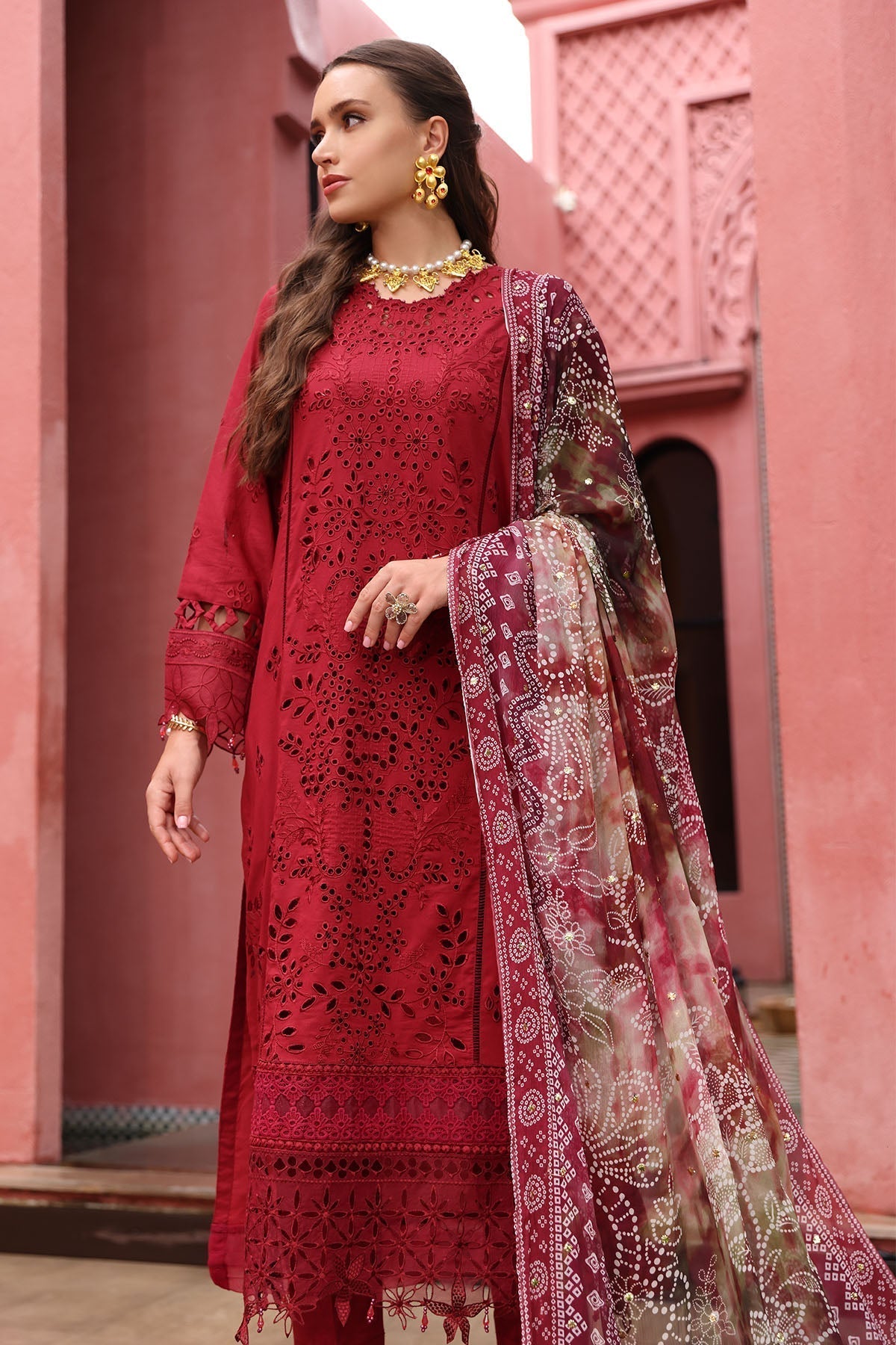 Nureh | Bazaar Lawn 25 | NE-109 M Lawn Haute Red