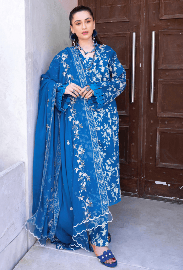 Humdum | Gardenia Lawn 24 | PLG 3 - D09 - Pakistani Designer Dress - by HumDum | Type: Luxury - 100% Original at Saira Sultan