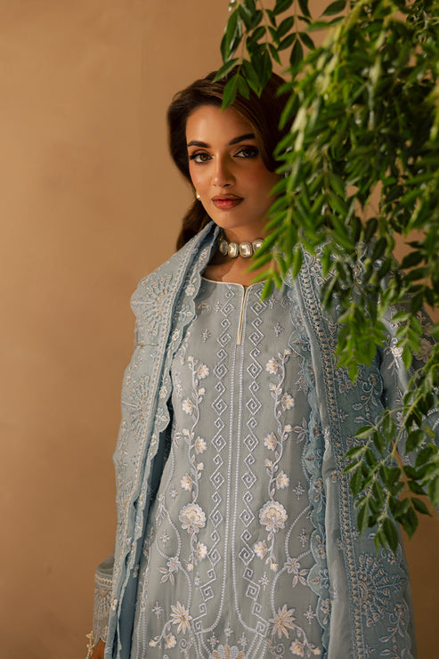 Emaan Adeel | Miraan luxury chiffon | AVIRA M LIight blue Grey Chiffon
