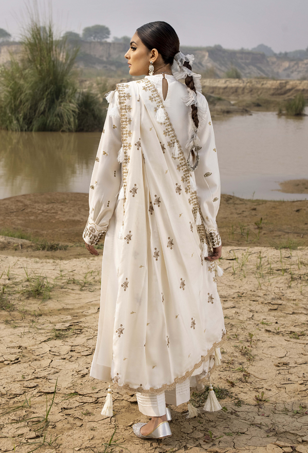 Humdum I Sierra Wool I D01 - Pakistani Designer Dress - by Humdum - Type : Ladies Clothes - 100% Original at Saira Sultan