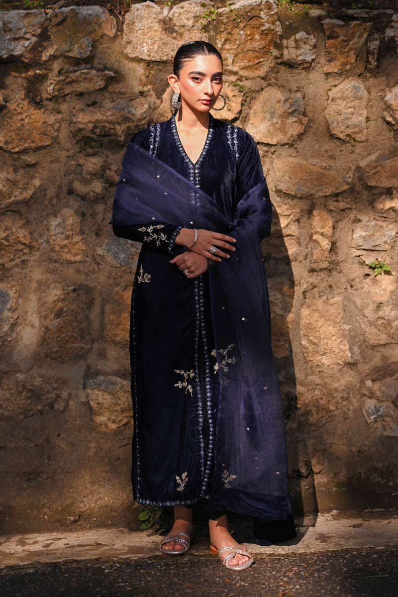 Hue Pret | Farasha Luxury Winter | Meliha Custom Size Navy Blue Pure Velvet