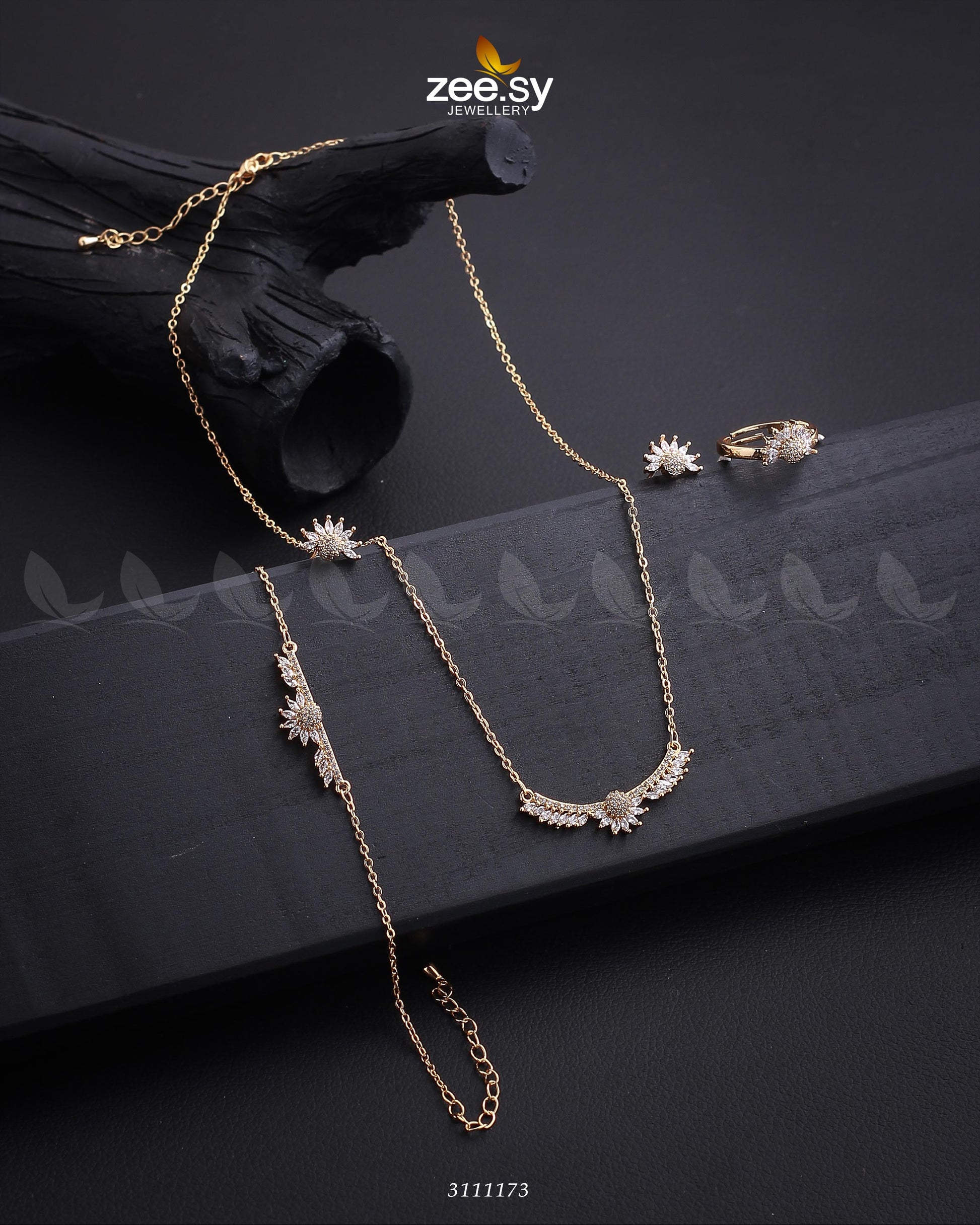 Sparrow Pendant Gold