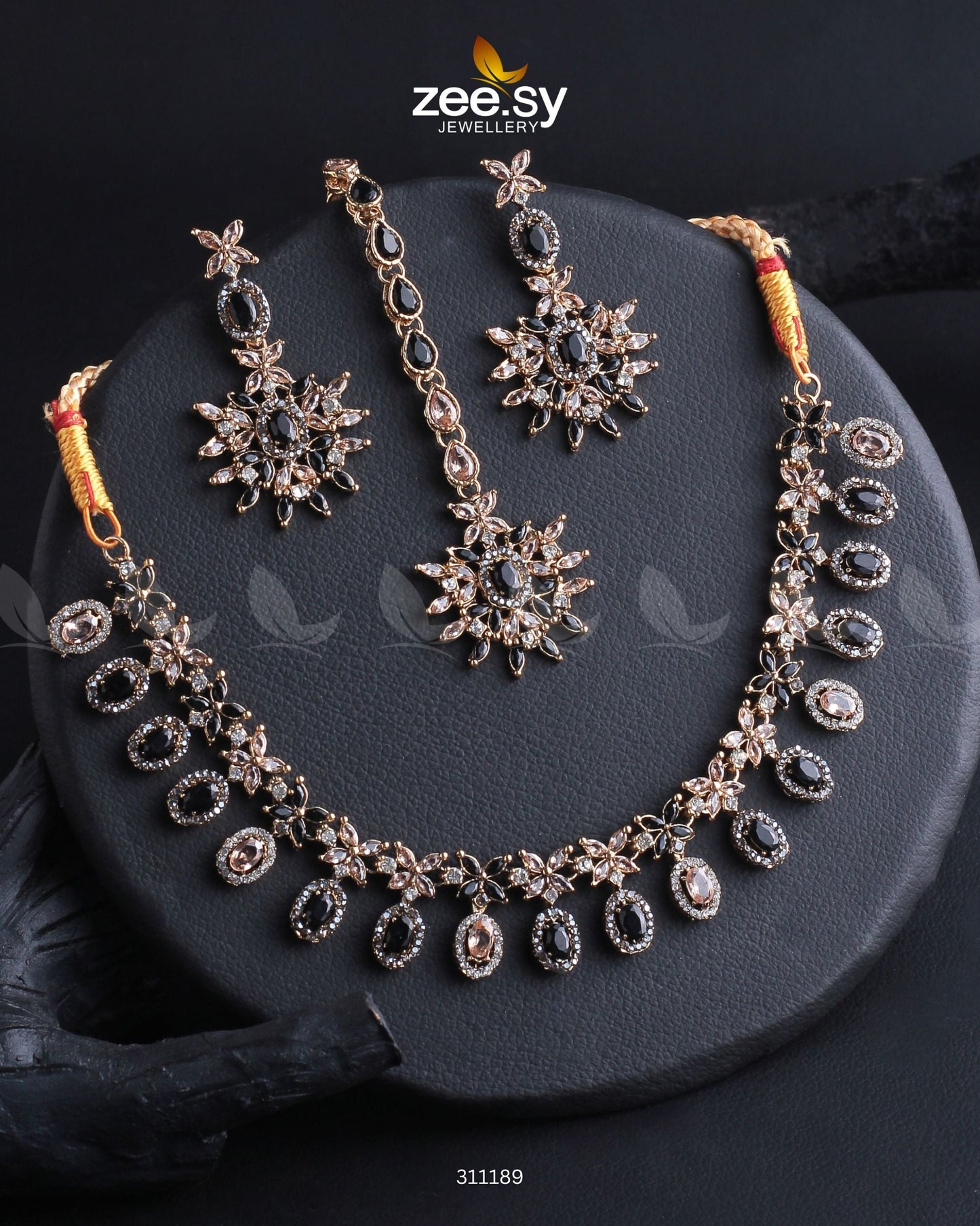 Solara Necklace Set Black