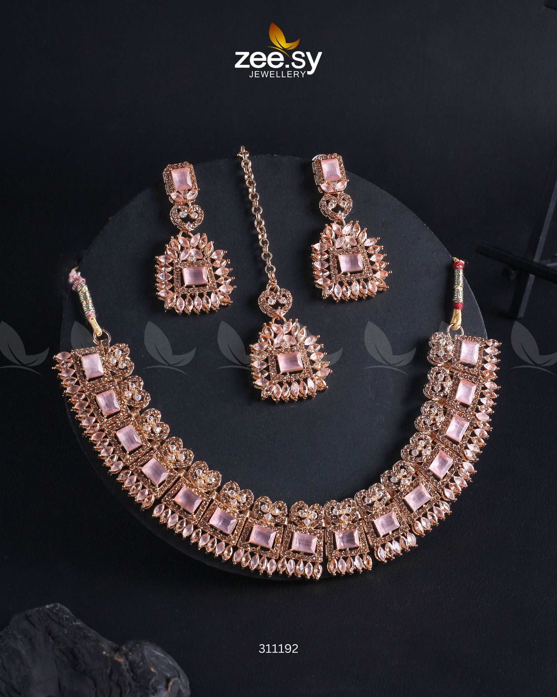Elysium Necklace Golden Mint Pink