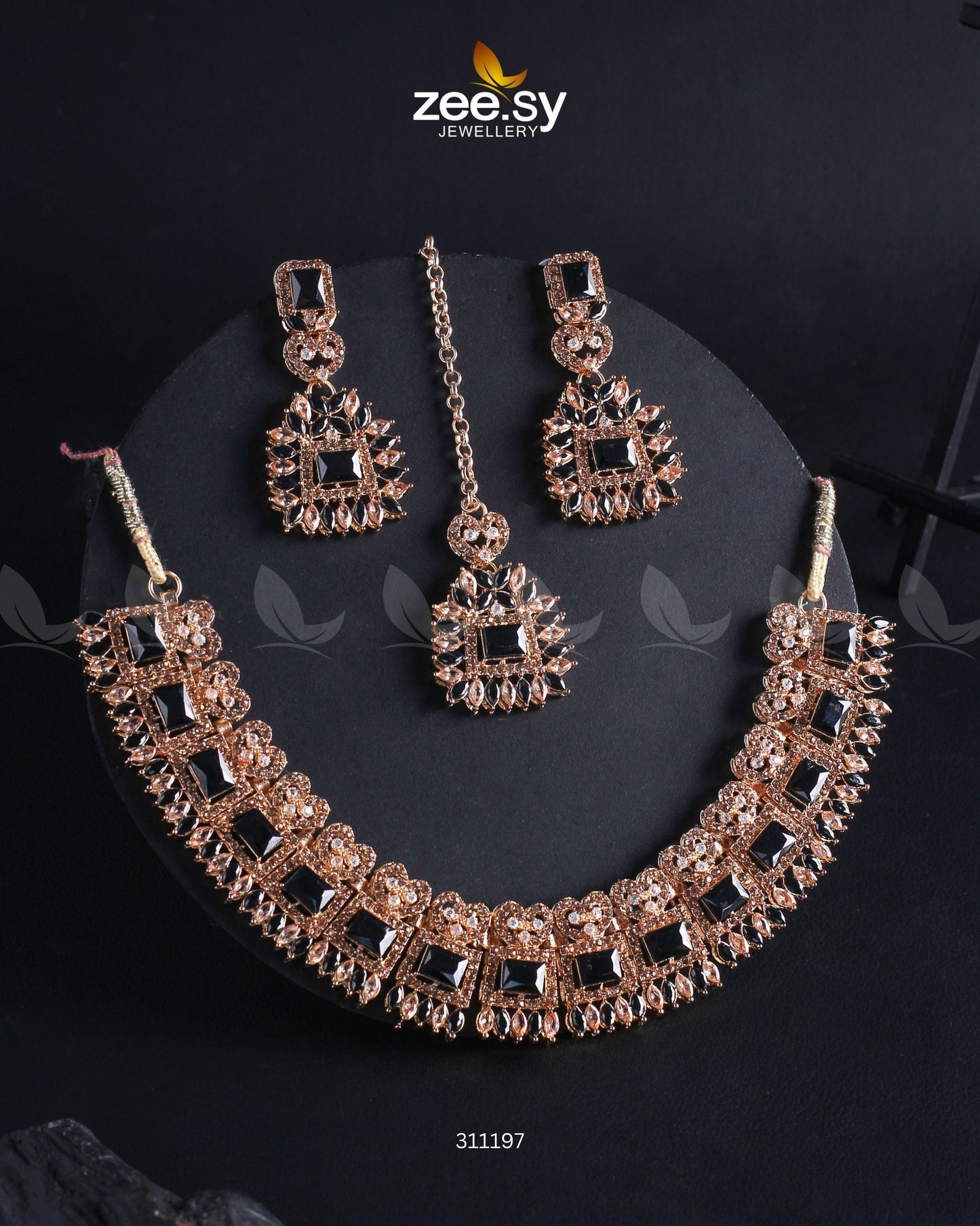 Elysium Necklace Golden Black