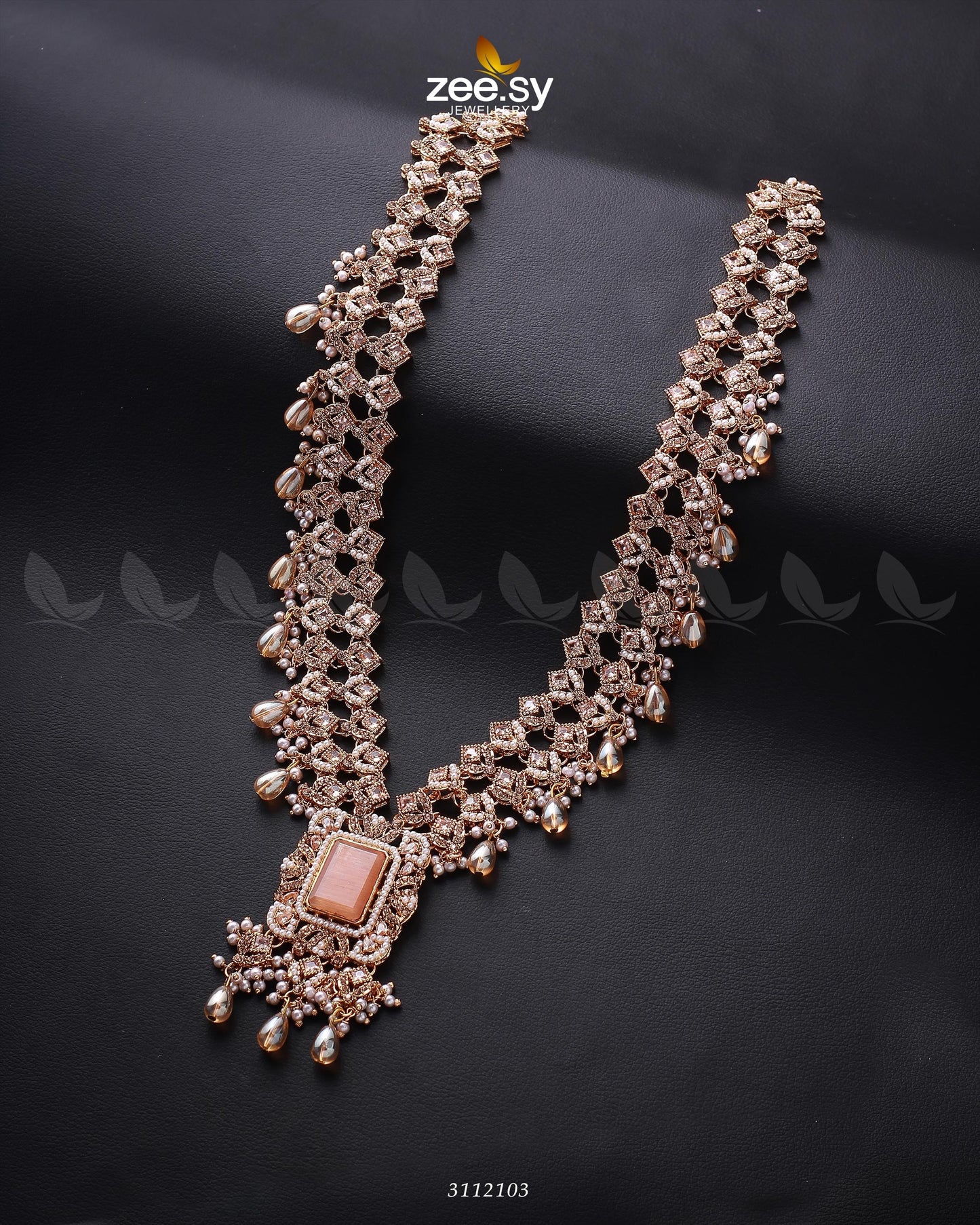 Burro's-Tail Long Malla Necklace Golden Champagne